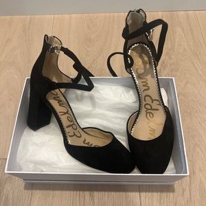 NEW Sam Edelman Closed Toed Heels